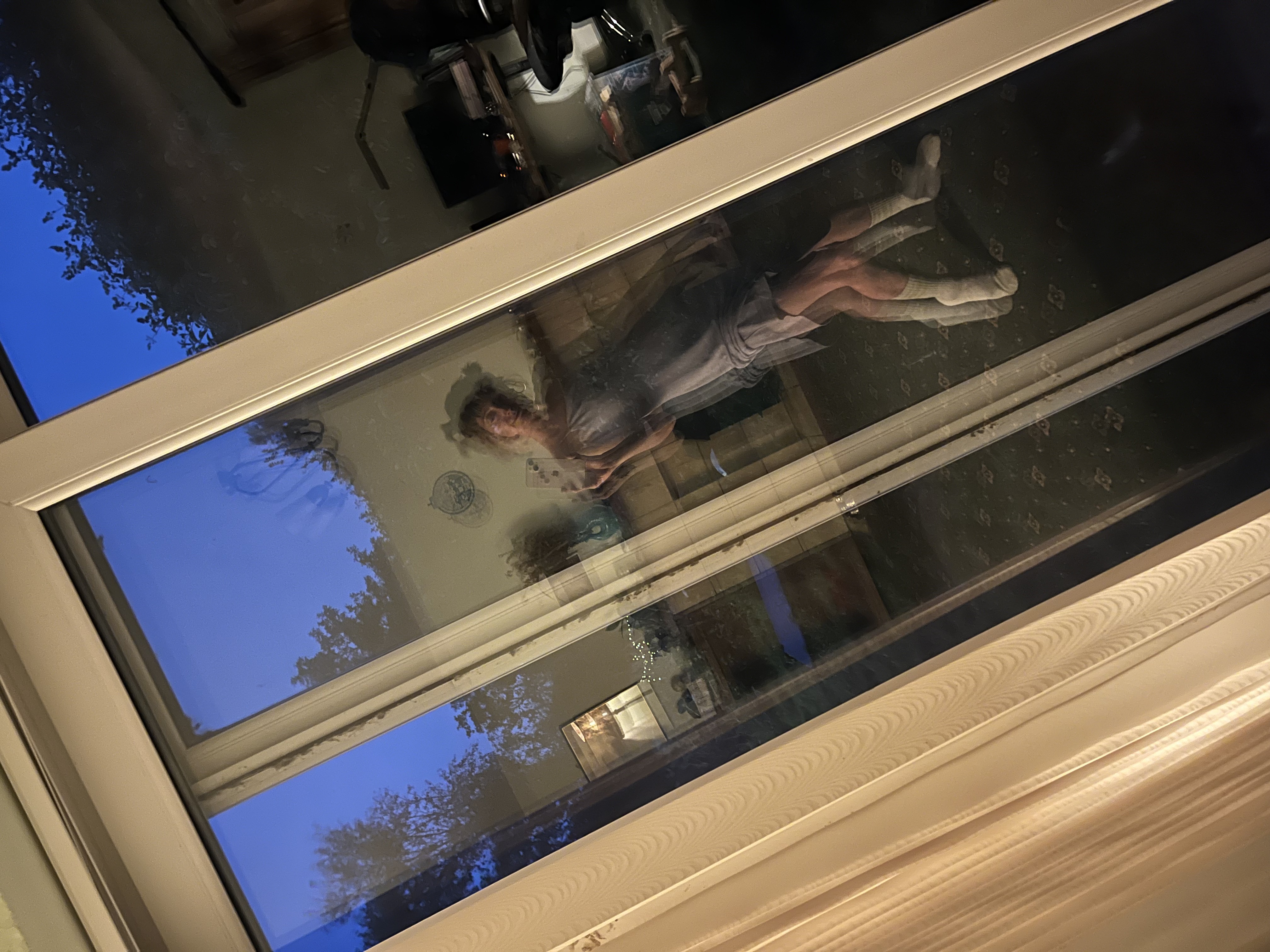 Reflection and shadow image 4